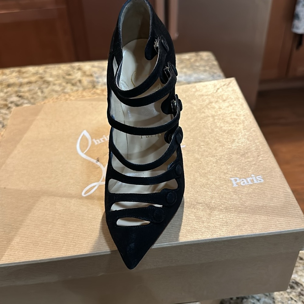 Red bottoms - Picture 5 of 8